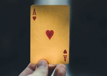 Gold further decline on strength of greenback