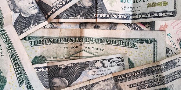 US Dollar losing ground as fear over coronavirus spreading into US