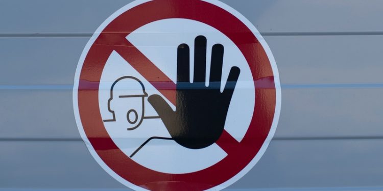 Risk-off mood takes place following fresh advance of coronavirus