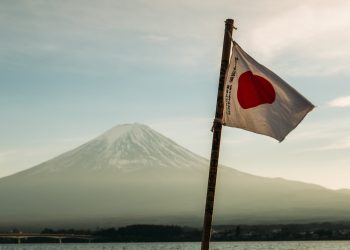 Japanese Yen remain under pressure against Dollar