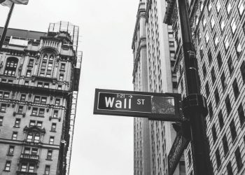 Mayhem on Wall Street as the Bears roar back