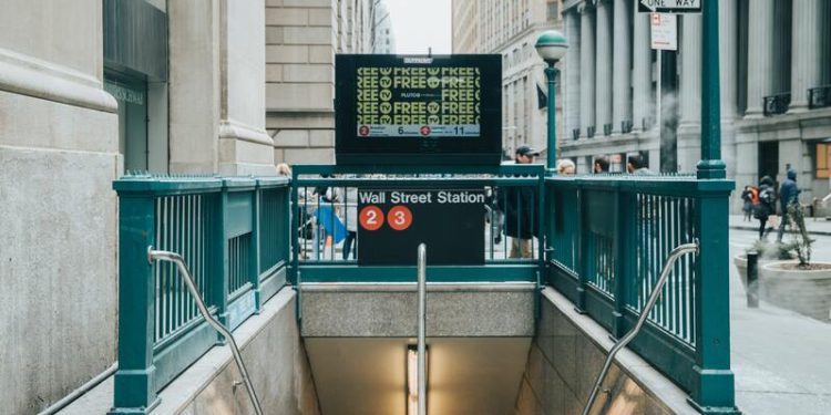 Red sea on Wall Street forces the FED to act