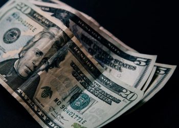 Risk appetite dominate market, US Dollar under pressure