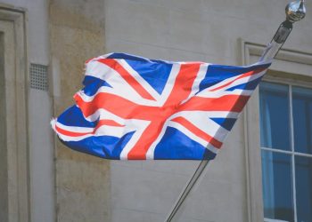 Pound back on front foot due to recovery in risk appetite