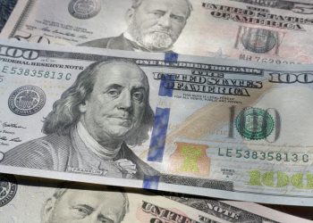 Risk aversion take over, US Dollar reverts to be safe haven