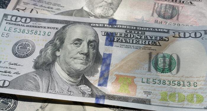 Dollar’s gains result from tensions between US and China