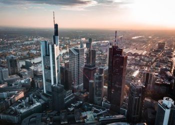 European shares drifted lower as market sentiment slowly fades