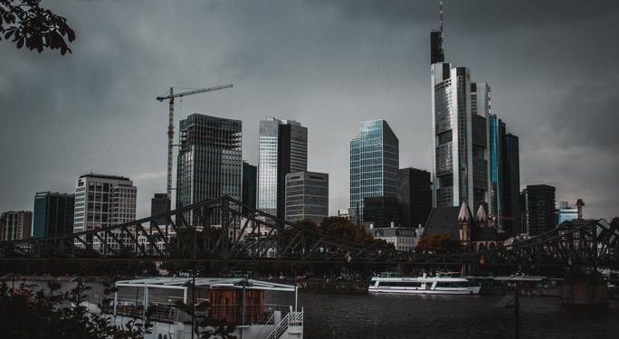 European share markets remain mixed as recent optimism proving hard to maintain