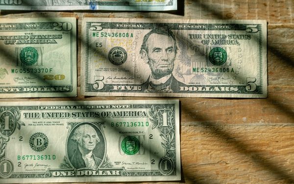 Investors once again seeking safe havens which benefits US Dollar