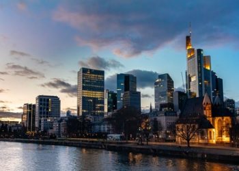 European stock markets continued their consolidation on Wednesday