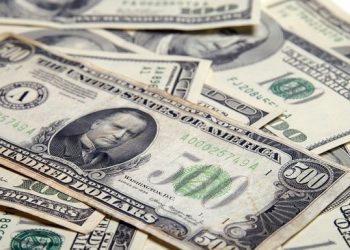 US Dollar continues to lose ground to other major currencies