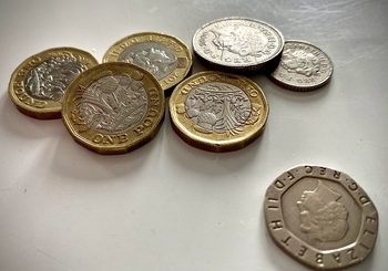 Pound regain front foot after news of Dominic Cummings set to leave by Christmas