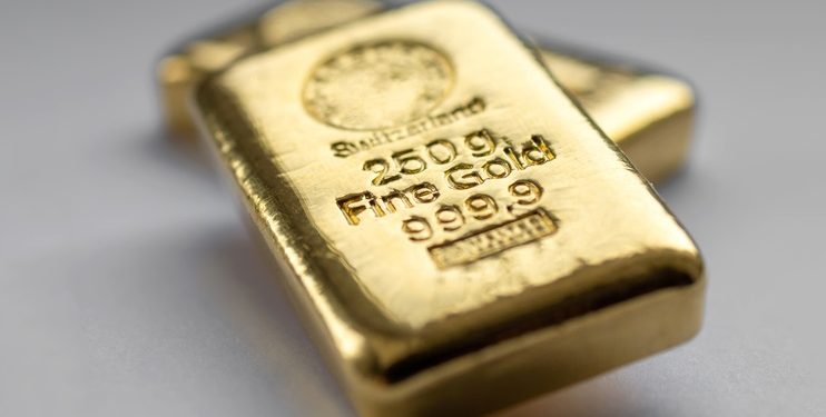Bullion hold above key support level after recent rally