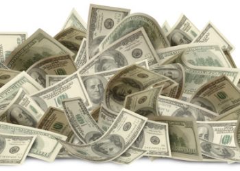 US dollar recording modest gains over major currencies during early Monday trading