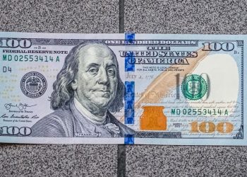 US dollar continues to gain ground on major currencies during early Thursday trading