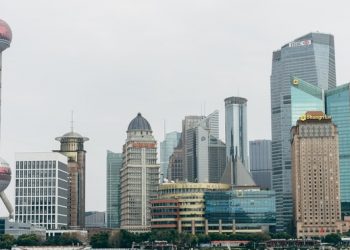 Asian equities begin trading sideways as mild positive bias from Wall Street